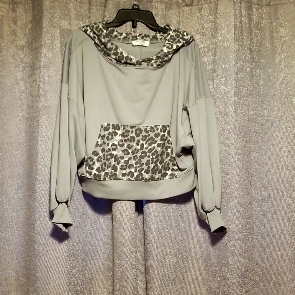 NWOT wide 3/4 sleeve sweater